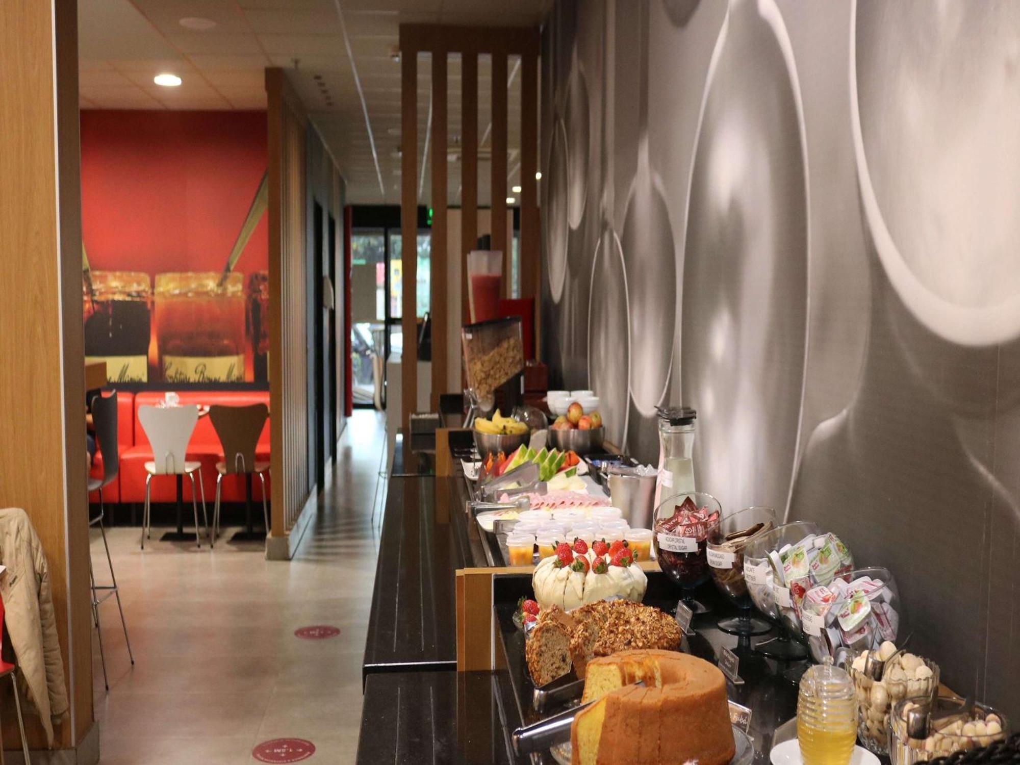 Ibis Catalao Hotel Eksteriør billede