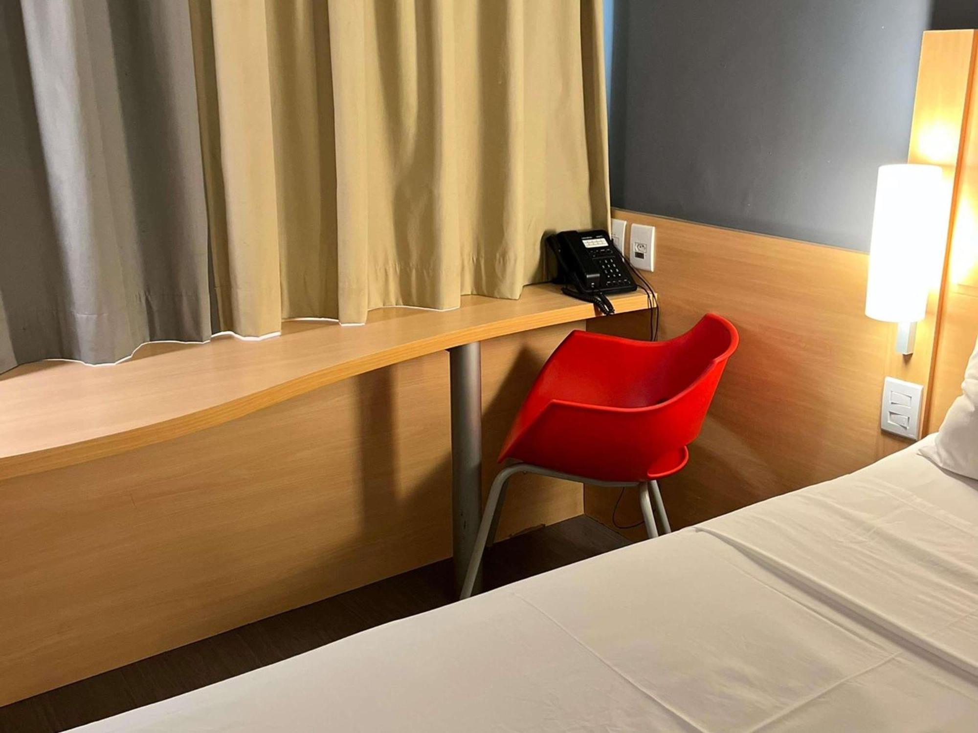 Ibis Catalao Hotel Eksteriør billede