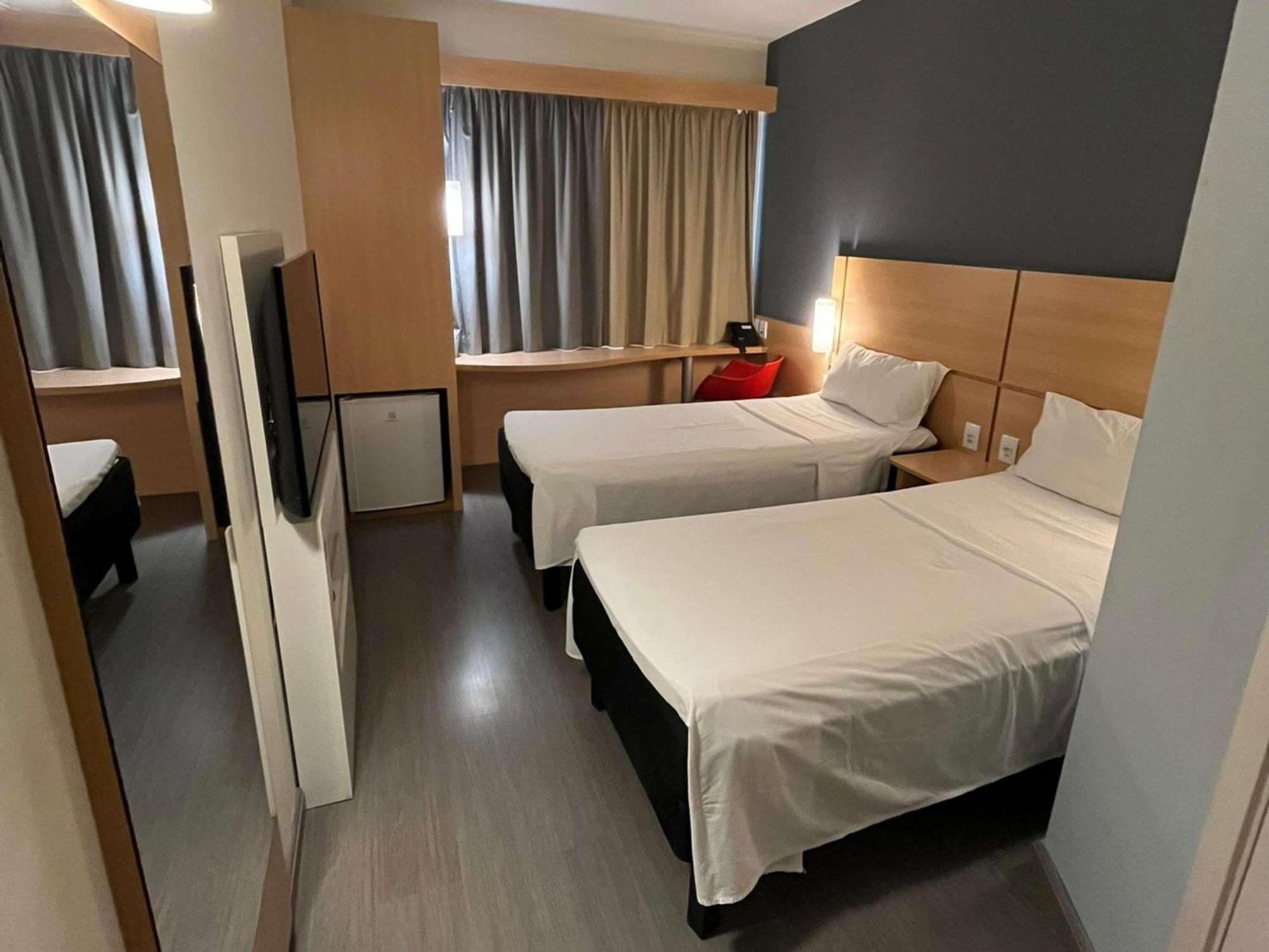Ibis Catalao Hotel Eksteriør billede