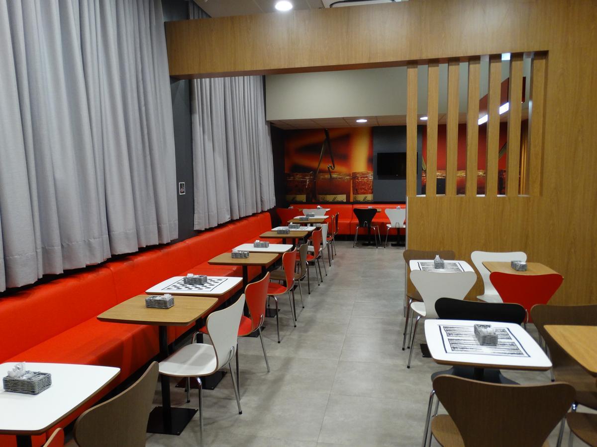 Ibis Catalao Hotel Eksteriør billede